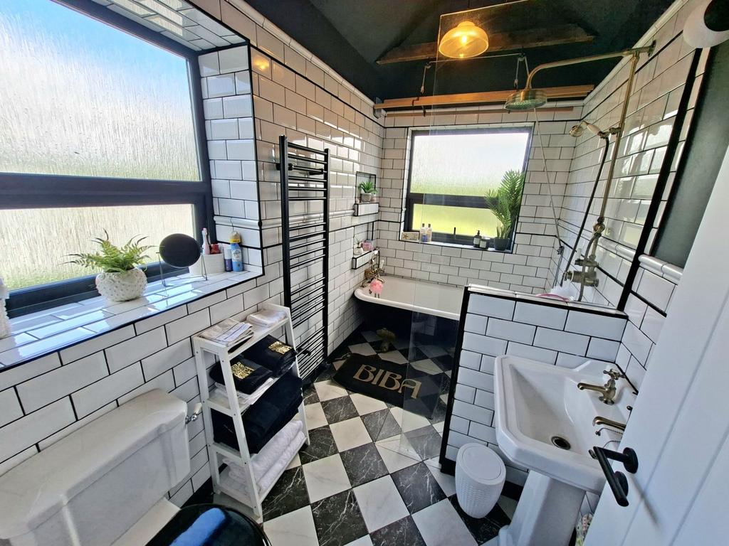 Family bathroom