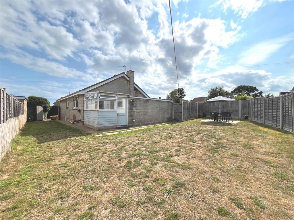 Side & Rear Garden