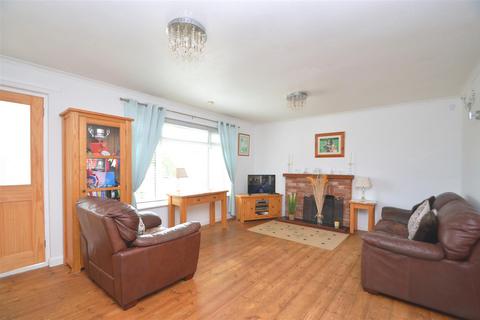 3 bedroom detached bungalow for sale, Parkway, Freshwater