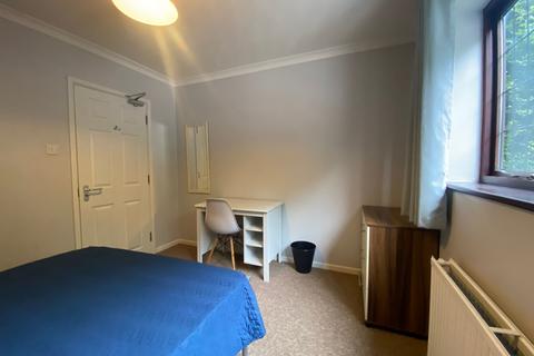 1 bedroom in a house share to rent, New Road, High Wycombe, HP12