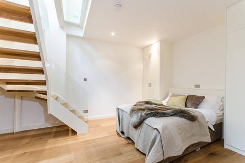 undefined, Redfield Lane, Earls Court, London, SW5