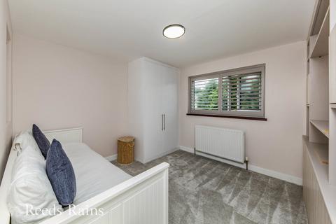 13 Crescent Road, Congleton, CW12 4BG