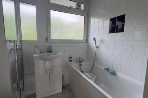 1 bedroom apartment to rent, Dagmar Court, Island Gardens