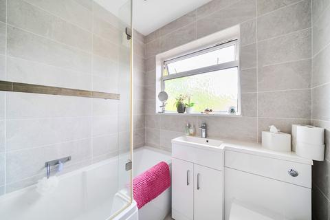 2 bedroom end of terrace house for sale, Tudor Close, Pinner, HA5