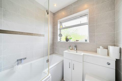 2 bedroom end of terrace house for sale, Tudor Close, Pinner, HA5