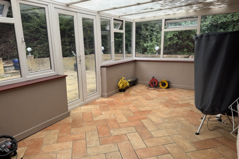 undefined, Byfleet Road, New Haw KT15
