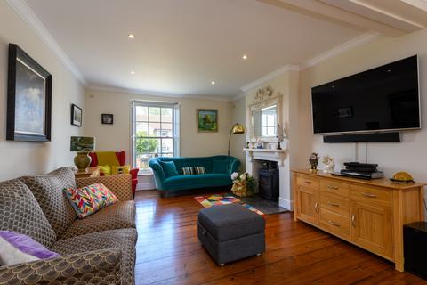 undefined, Queen Street, Somerton TA11