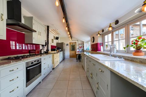undefined, Queen Street, Somerton TA11