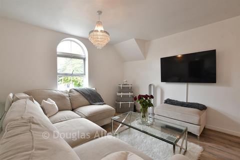 2 bedroom flat for sale, Smollett Place, Wickford, Essex
