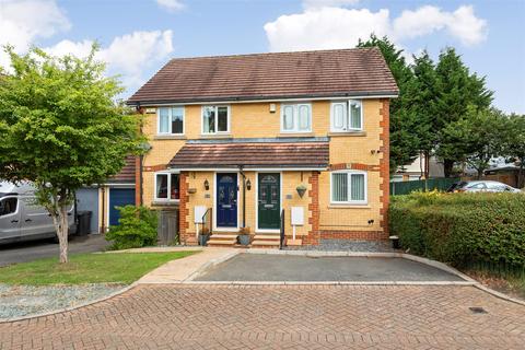 9 Gwynne Road, Caterham, CR3 5FH