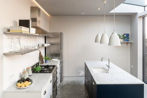 2 bedroom flat for sale, Nascot Street II, Nascot Street, London W12
