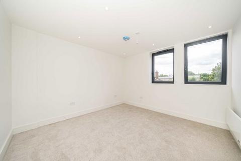 2 bedroom flat to rent, Albion Street, London SE16