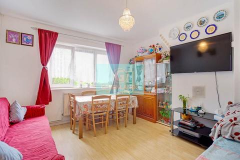 2 bedroom apartment for sale, Roger Estates, London, E2