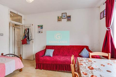 2 bedroom apartment for sale, Roger Estates, London, E2