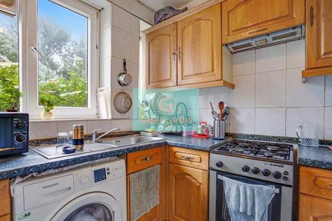 2 bedroom apartment for sale, Roger Estates, London, E2