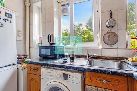 2 bedroom apartment for sale, Roger Estates, London, E2