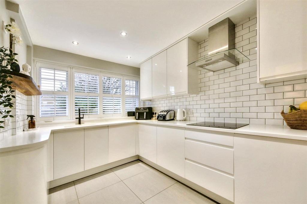 Kitchen..jpg