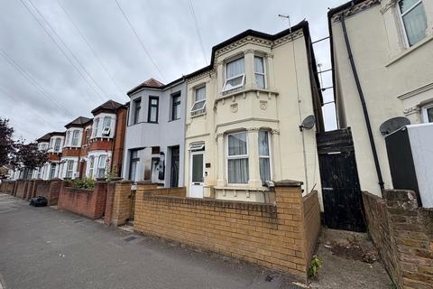 undefined, Regina Road, Southall