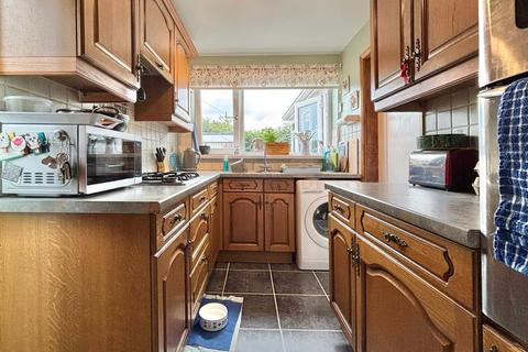 3 bedroom semi-detached house for sale, Dearne Hall Road, Barnsley, South Yorkshire