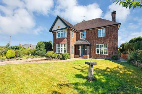 4 bedroom detached house for sale, Hillside Road, Radcliffe-On-Trent, Nottingham