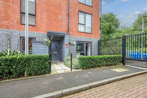 Flat 1, Daisy Court Jackdaw Close, Romford, RM3 0LW