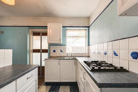 3 bedroom semi-detached house for sale, Eastwoodbury Lane, Southend-on-sea, SS2