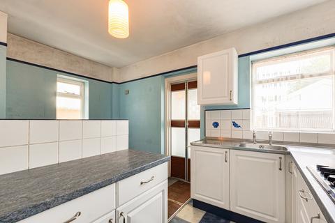 3 bedroom semi-detached house for sale, Eastwoodbury Lane, Southend-on-sea, SS2