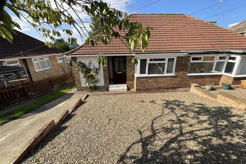 2 bedroom house to rent, Red Scar Drive, Scarborough, YO12
