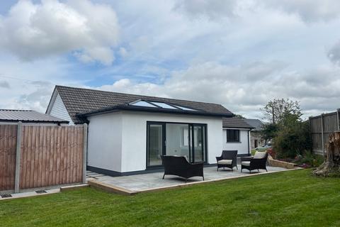 3 bedroom detached bungalow for sale, Velindre, Llandysul, SA44