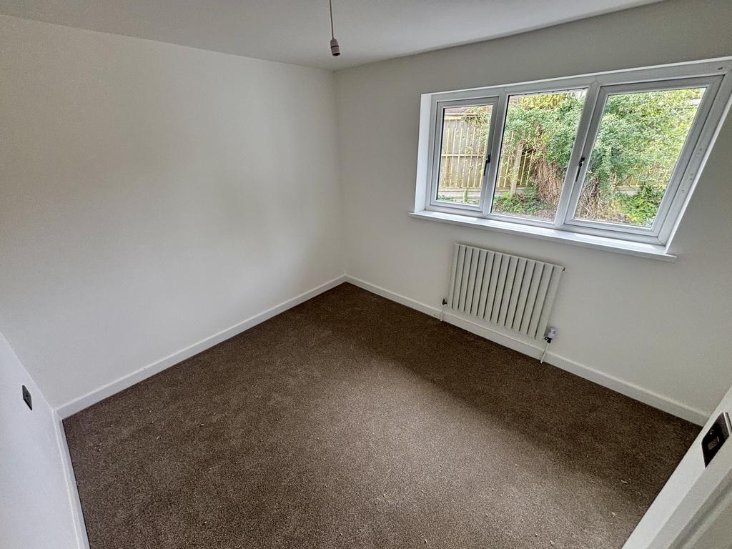 Rear bedroom 2