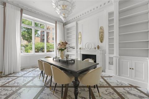 undefined, Ennismore Gardens, Knightsbridge, London, SW7