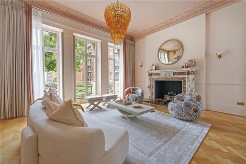 undefined, Ennismore Gardens, Knightsbridge, London, SW7