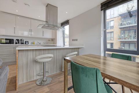 2 bedroom apartment for sale, Aubers Ridge Court, Bow