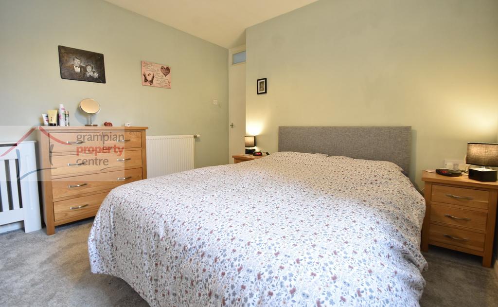 Bedroom 2 .JPG