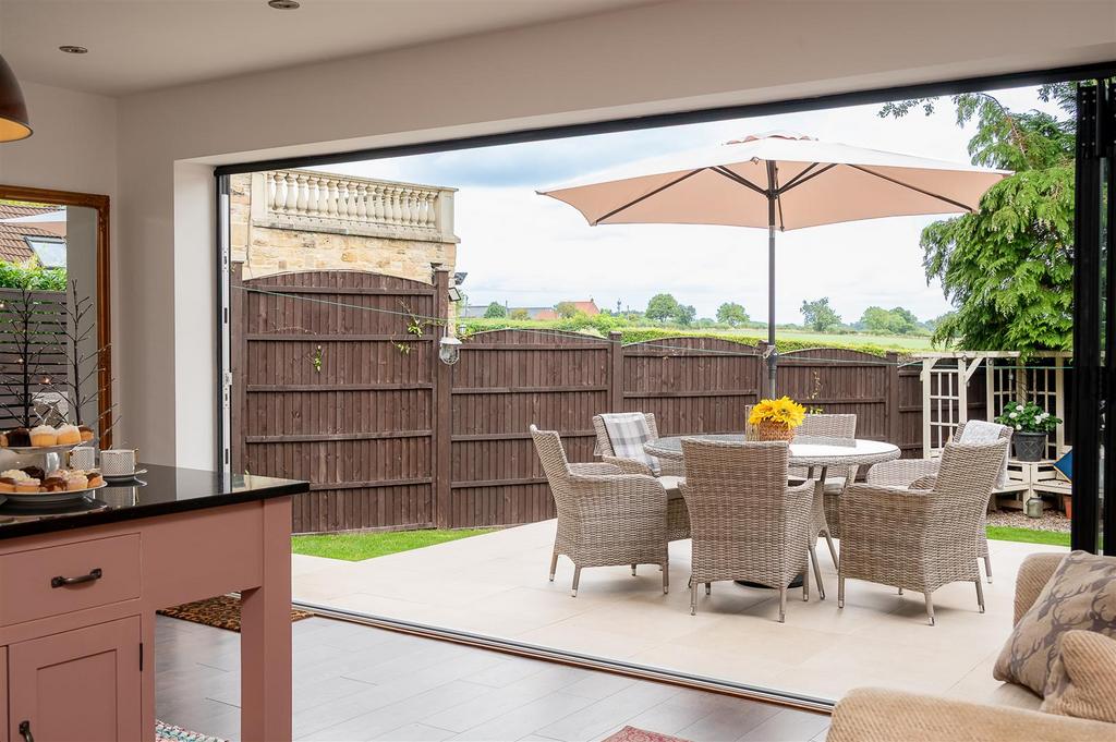Patio 1