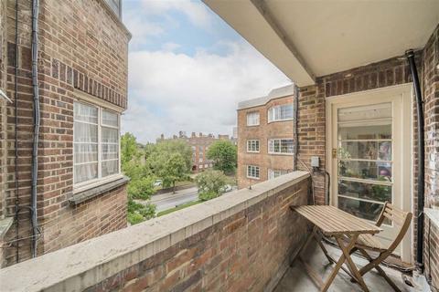 2 bedroom flat for sale, Shoot Up Hill, London NW2