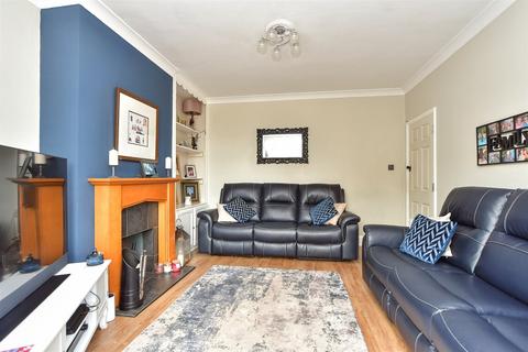 4 bedroom terraced house for sale, Hunters Way West, Darland, Gillingham, Kent