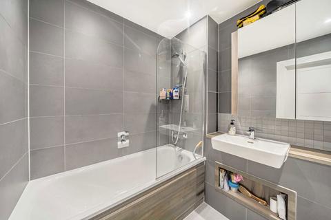2 bedroom flat for sale, Courthouse Way, London SW18