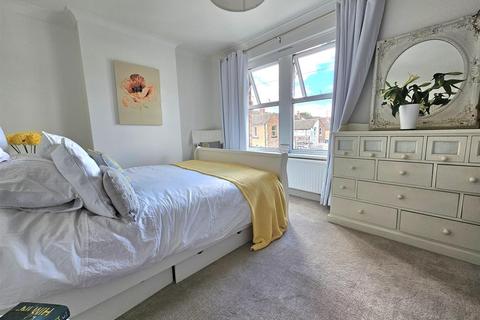 21 Gladstone Road, Gloucester, GL1 5HN