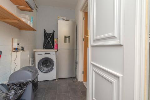 2 bedroom end of terrace house for sale, George Gurr Crescent, Folkestone, CT19