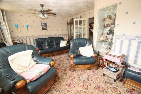 4 bedroom terraced house for sale, Hardres Terrace, Mosyer Drive, BR5