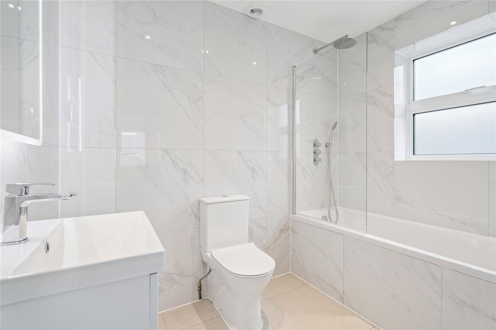 Bed 1 En-Suite