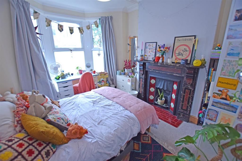 Bedroom1.jpg