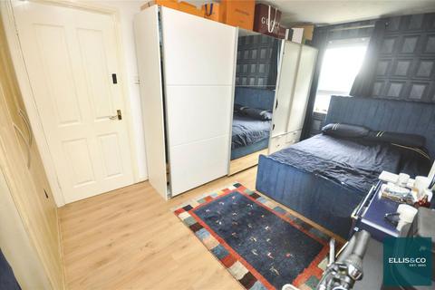 2 bedroom apartment for sale, Martock Gardens, Friern Barnet, N11