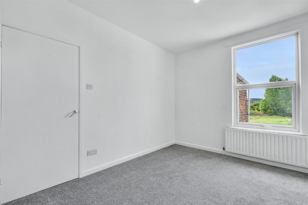 Bedroom 2 2.jpeg