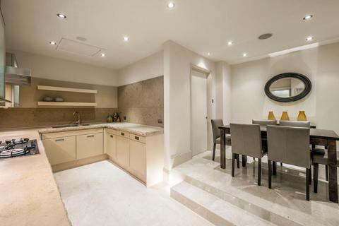 3 bedroom flat to rent, Princes Gate, London, SW7