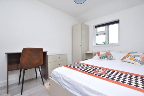 1 bedroom house of multiple occupation to rent, Broomfield, Guildford, Surrey, GU2