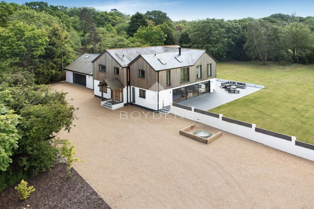 Kelvedon Road, Witham CM8 5 bed detached house for sale - £1,500,000