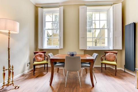 1 bedroom flat to rent, Crescent Court, Adelaide Crescent, Hove