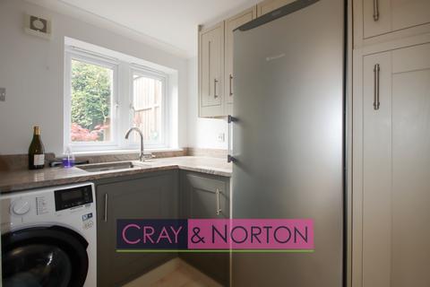 28 Tanglewood Close, Croydon, CR0 5HX